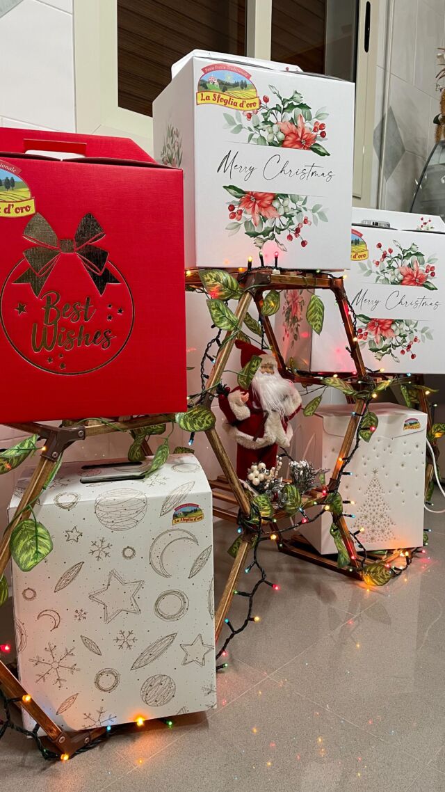 Come prepariamo la tua box? 🎁

Basta poco 🤪 
Vieni in negozio, scegli la box, scegli il contenuto e REGALA EMOZIONI ai tuoi cari 🍽️♥️

Tanti formati e le nostre nuove salse d’oro per un regalo gustoso e originale 😋

Contattaci per avere la tua 📞
Ti aspettiamo in negozio 📍 
.
.
.
#pasta #pastafresca #eatpasta #pastalo#pastagram #pastafresca #artigianato #qualità #food #foodblog #foodlover #gift #giftideas #giftbox #gift #blog #igers #palomonte #salerno #pastificio #dal1998